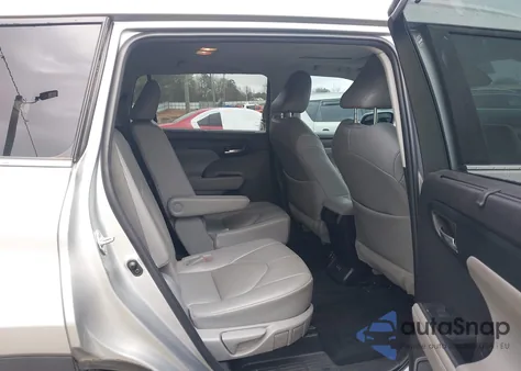 2022 Toyota Highlander Xle from USA, damaged, VIN 5TDHZRAHXNS125478